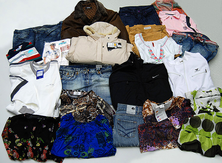 Modische, helle, verschiedene Größen Position Second Hand Luxus Modische, helle, verschiedene Größen Position Second Hand Luxus