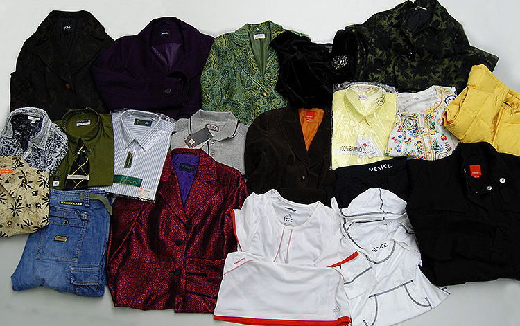 Marken Kleidung second Hand Mix, teilweise mit Etiketten Marken Kleidung second Hand Mix, teilweise mit Etiketten
